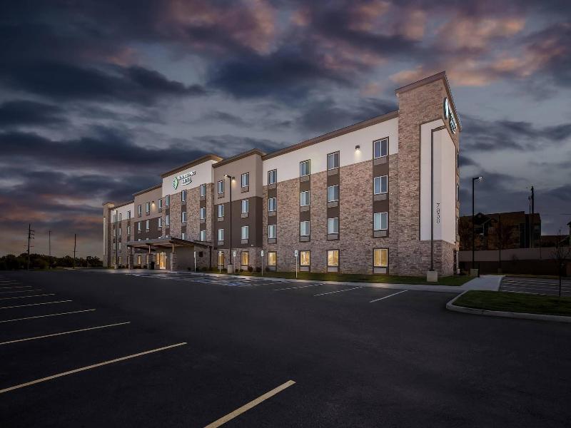 Woodspring Suites St Peters Ofallon image