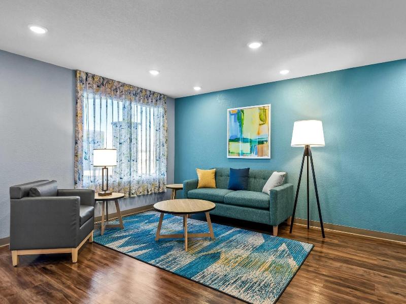 Woodspring Suites St Peters Ofallon image