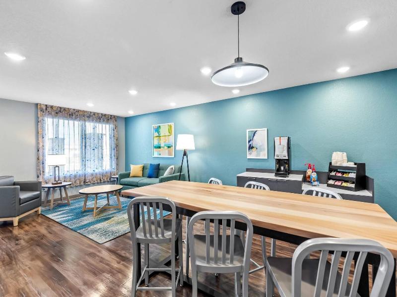 Woodspring Suites St Peters Ofallon image