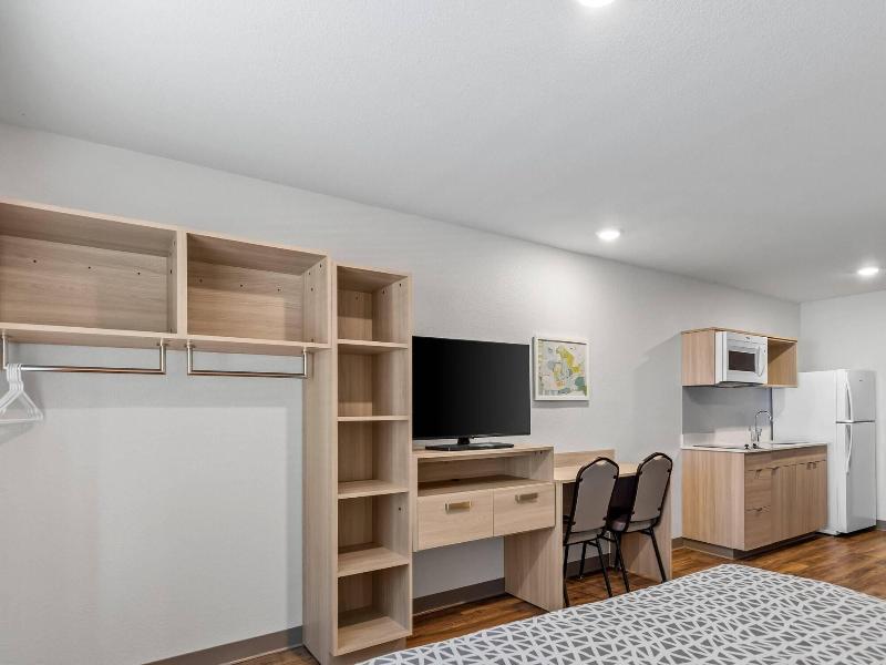 Woodspring Suites St Peters Ofallon image