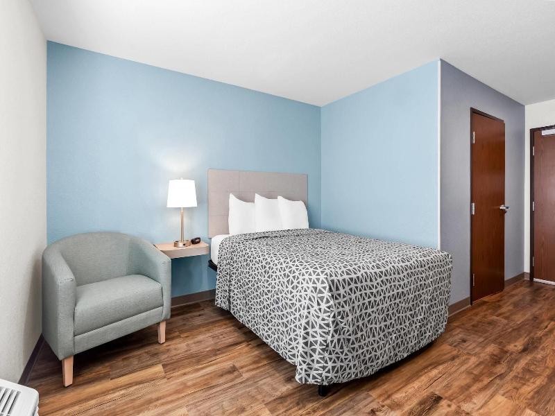 Woodspring Suites St Peters Ofallon image