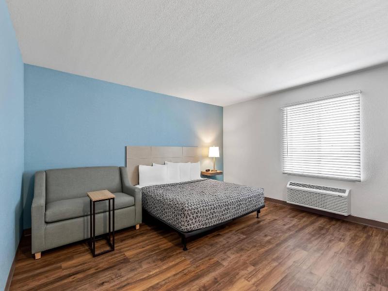 Woodspring Suites St Peters Ofallon image