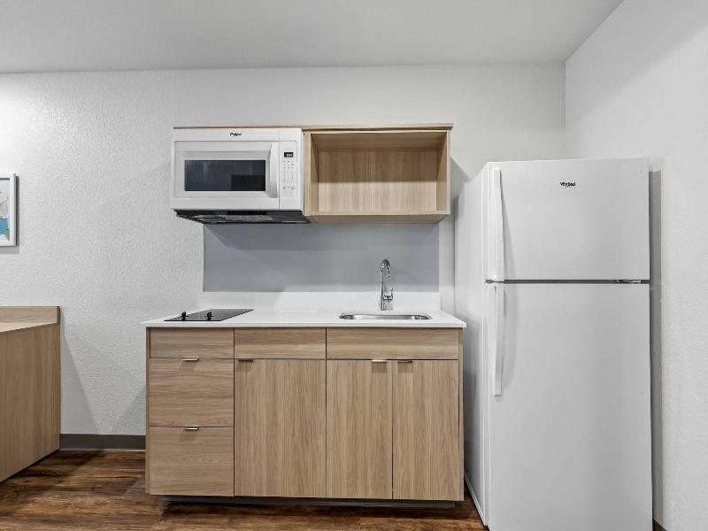 Woodspring Suites St Peters Ofallon image
