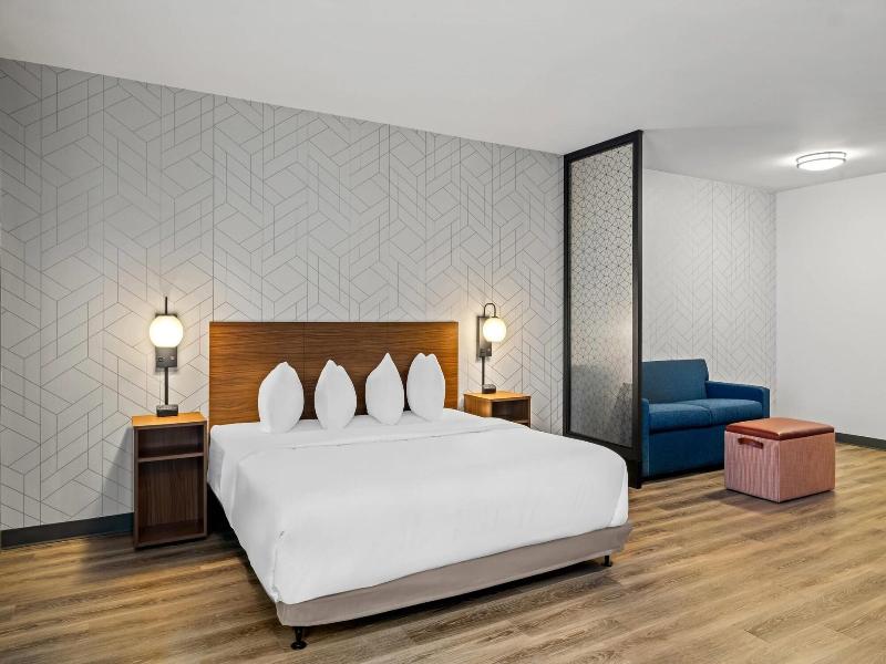 Everhome Suites Bozeman image