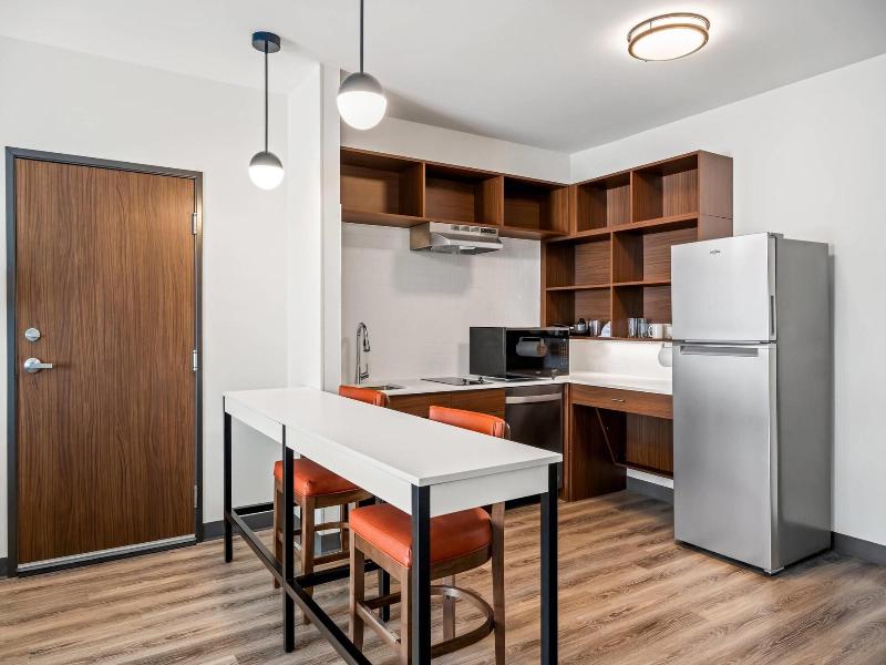 Everhome Suites Bozeman image
