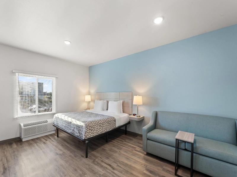Woodspring Suites Jackson Pearl I 20 4