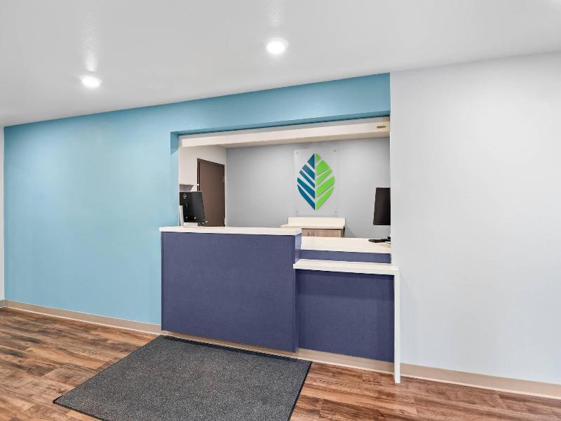 Woodspring Suites Richmond Airport