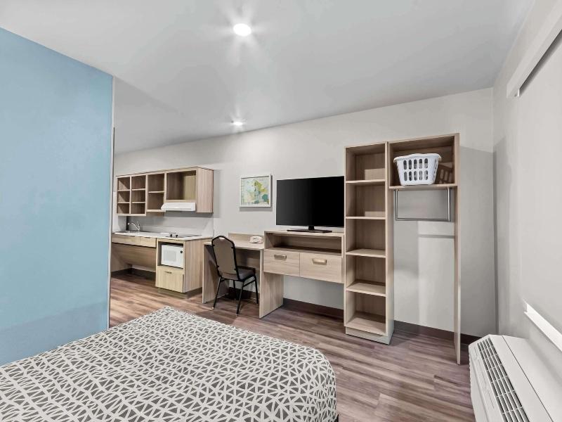 Woodspring Suites Gilbert Mesa Gateway Airport image