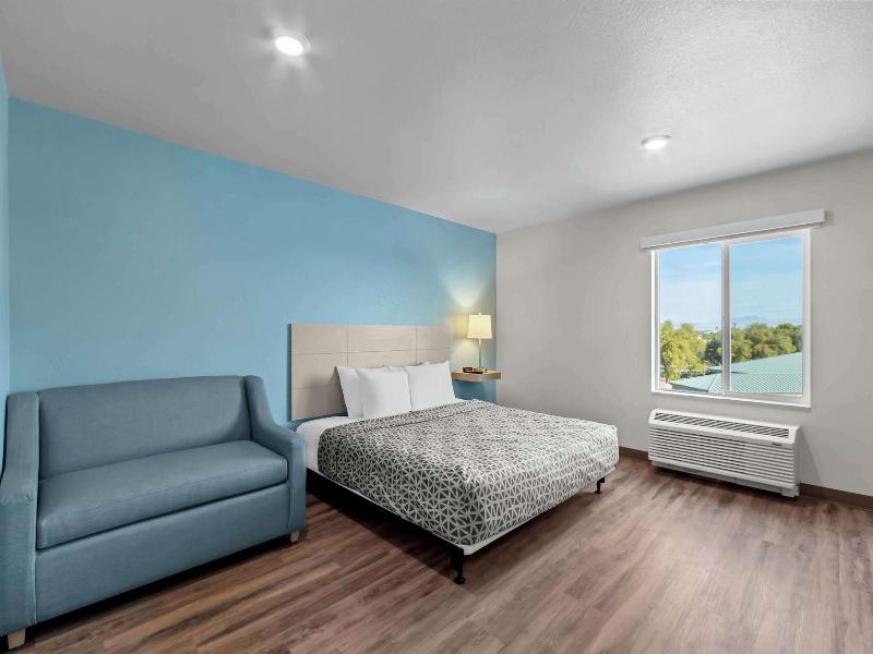 Woodspring Suites Gilbert Mesa Gateway Airport image