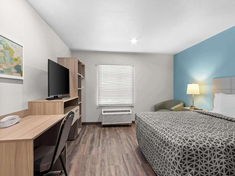 Woodspring Suites Gilbert Mesa Gateway Airport image