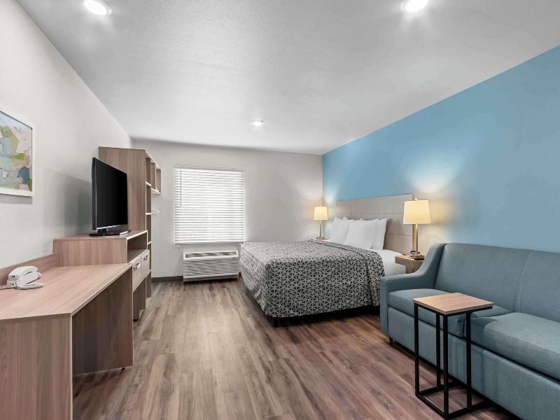 Woodspring Suites Gilbert Mesa Gateway Airport image
