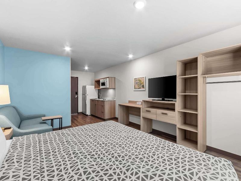Woodspring Suites Gilbert Mesa Gateway Airport image