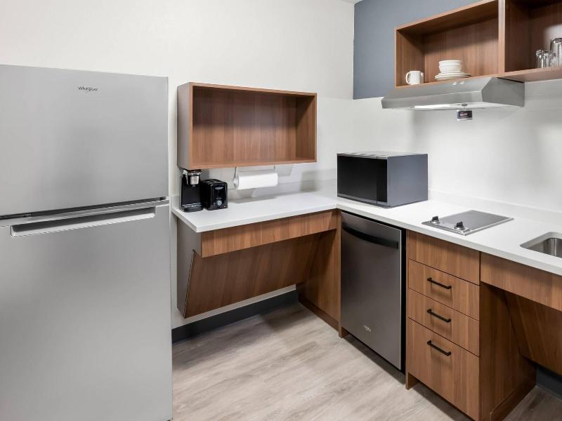 Everhome Suites Portsmouth Newington image