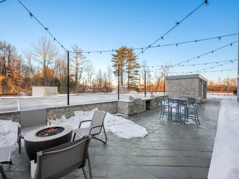 Everhome Suites Portsmouth Newington image