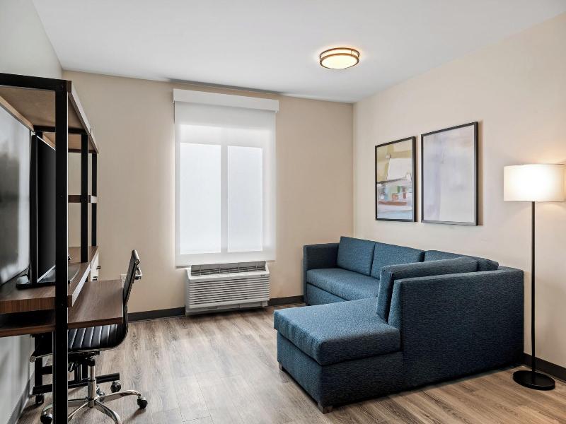 Everhome Suites Portsmouth Newington image