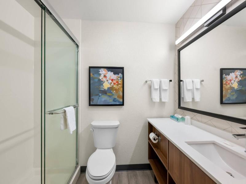 Everhome Suites Portsmouth Newington image