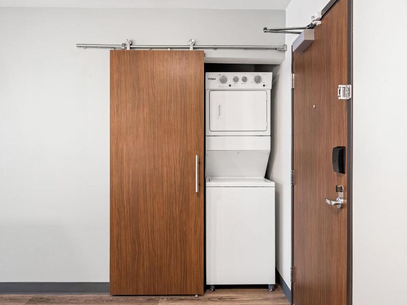 Everhome Suites Portsmouth Newington image