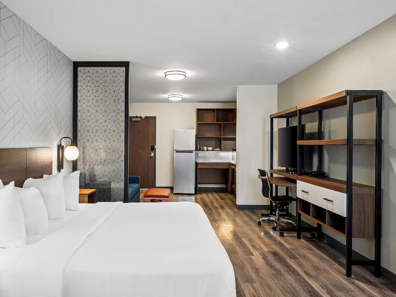 Everhome Suites Portsmouth Newington image