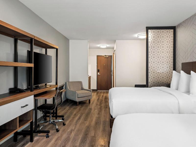 Everhome Suites Portsmouth Newington image