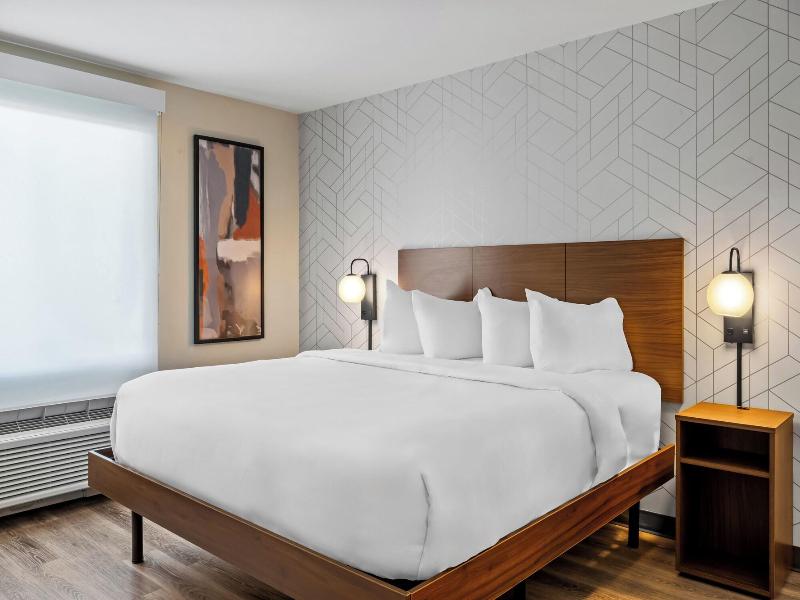 Everhome Suites Portsmouth Newington image