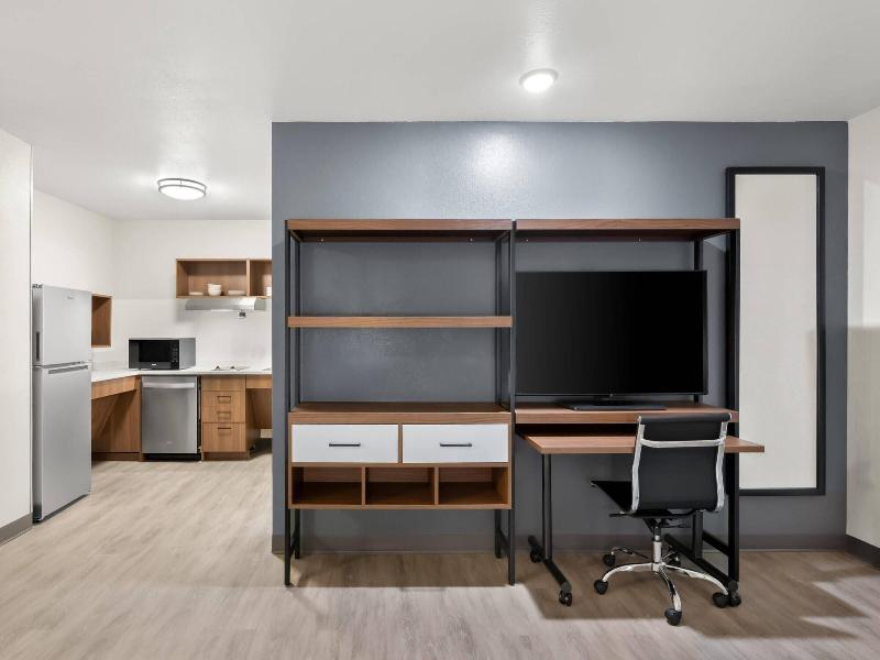 Everhome Suites Portsmouth Newington image