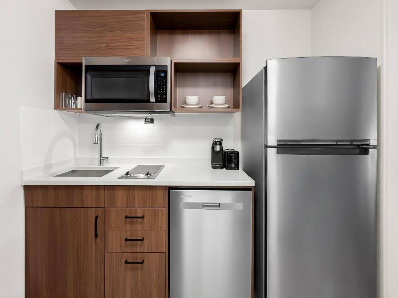 Everhome Suites Portsmouth Newington image