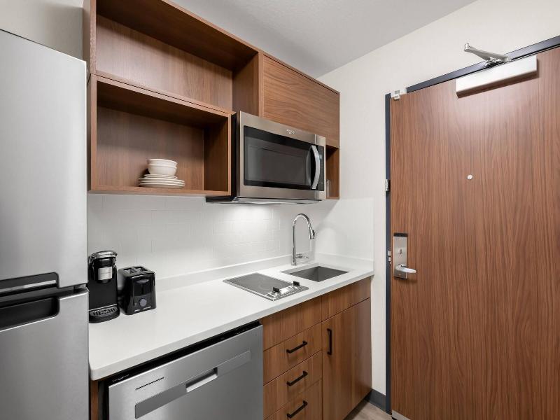 Everhome Suites Portsmouth Newington image