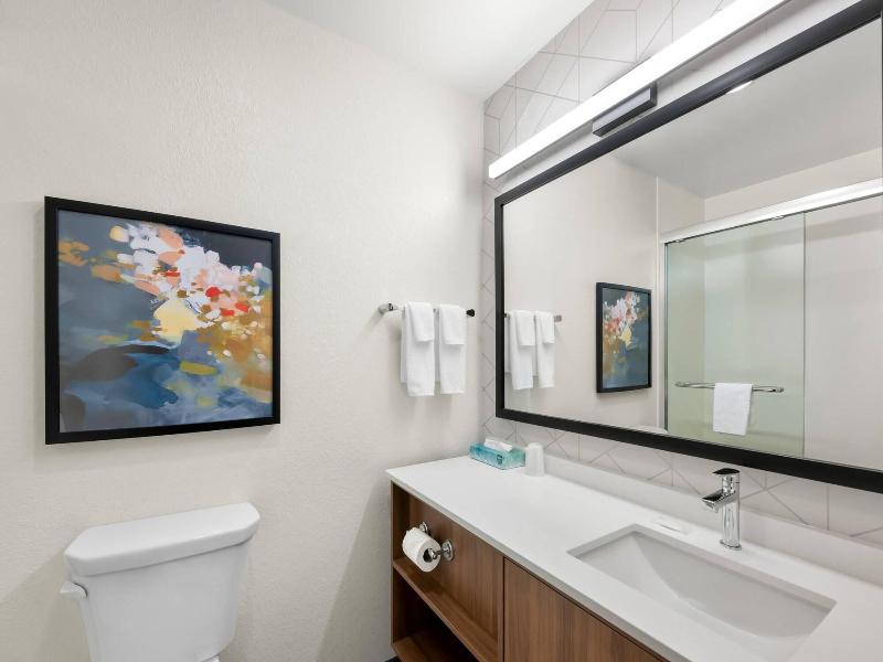 Everhome Suites Portsmouth Newington image