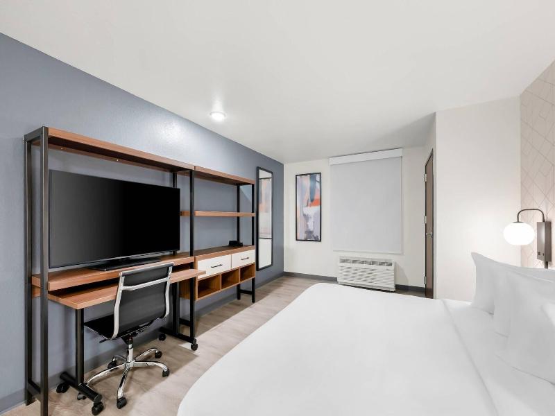 Everhome Suites Portsmouth Newington image