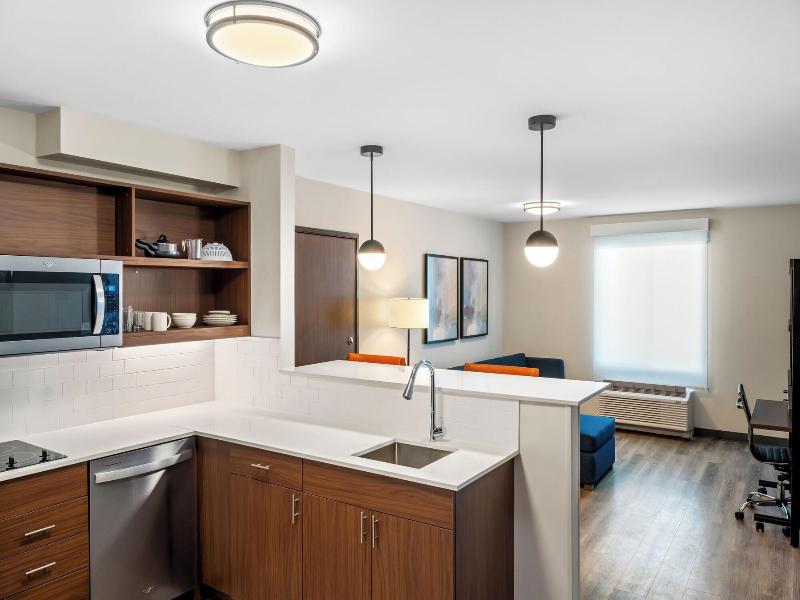 Everhome Suites Portsmouth Newington image