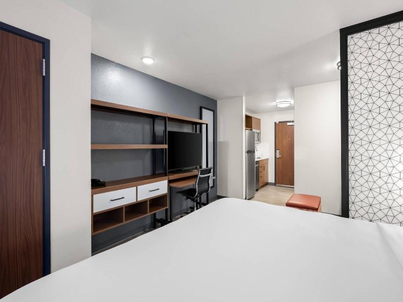 Everhome Suites Portsmouth Newington image