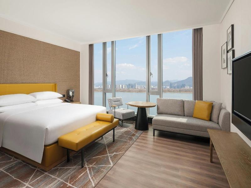 Sheraton Hangzhou Fuyang image