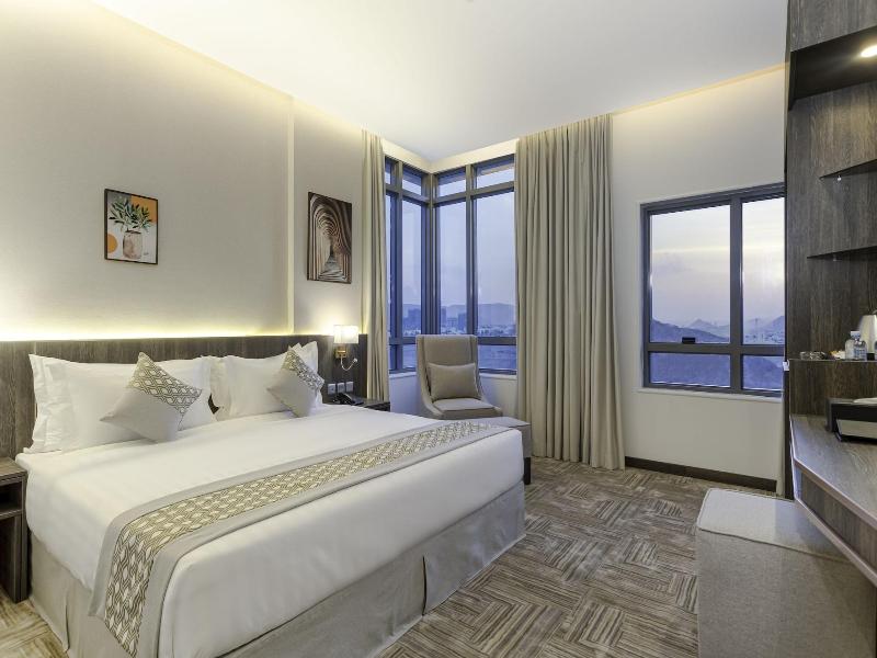 The Seasons Hotel image