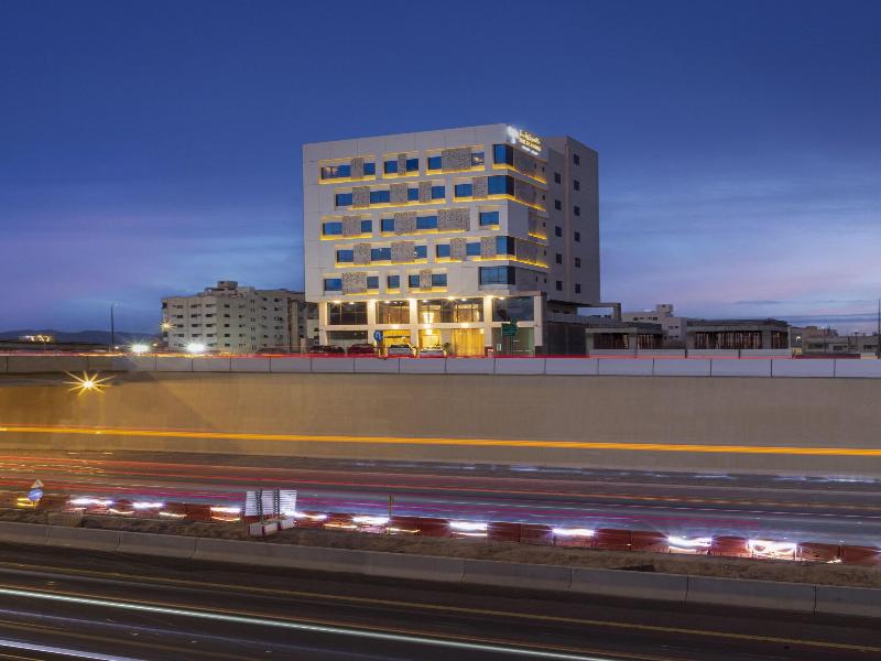 The Seasons Hotel image