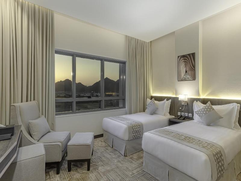 The Seasons Hotel image