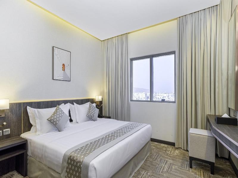 The Seasons Hotel image