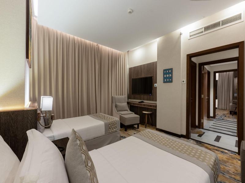 The Seasons Hotel image