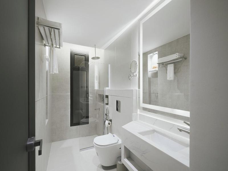 Modrest Hotel image