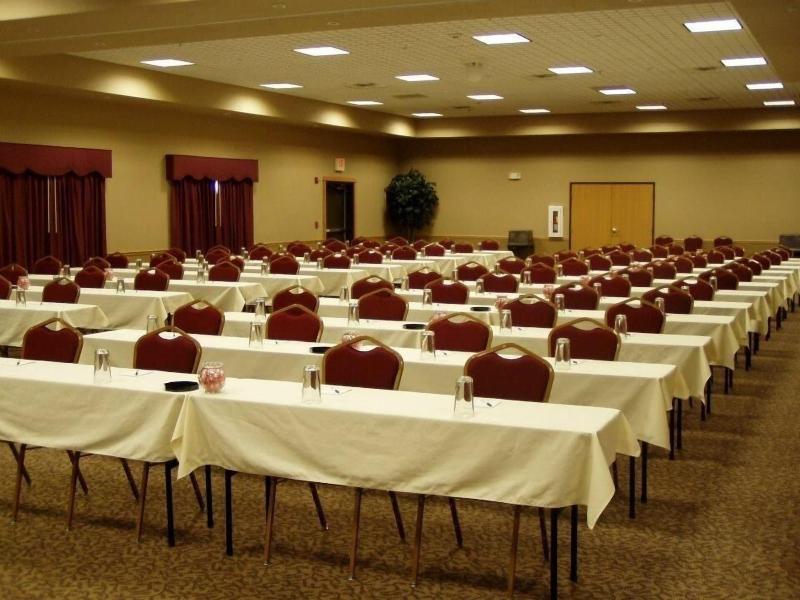 Fossil Creek Hotel And Suites