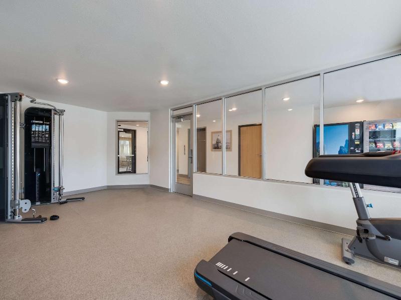 Woodspring Suites Meridian image