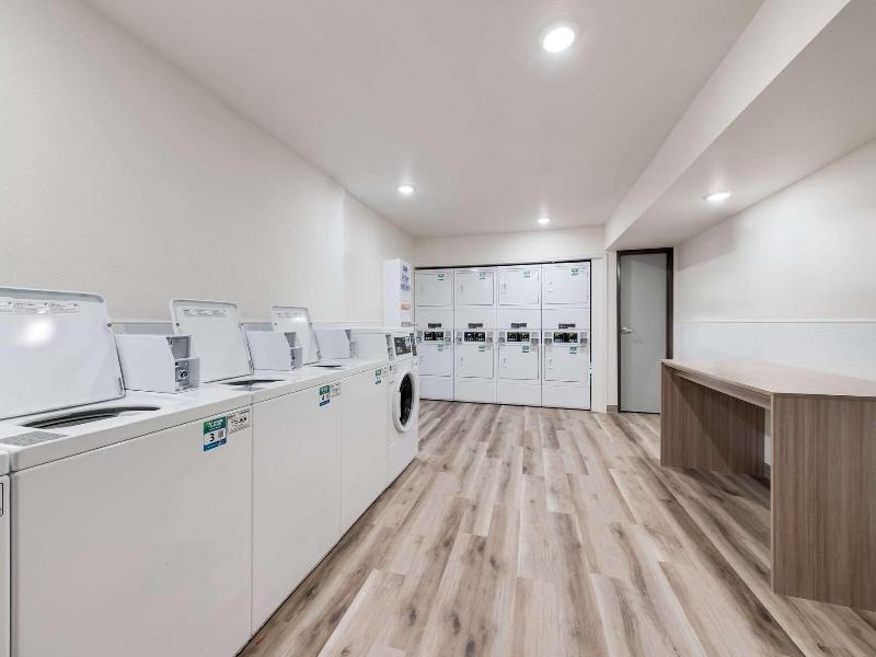 Woodspring Suites Meridian image