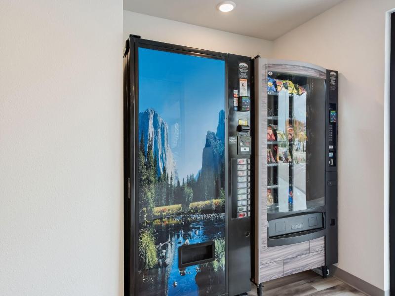 Woodspring Suites Meridian image