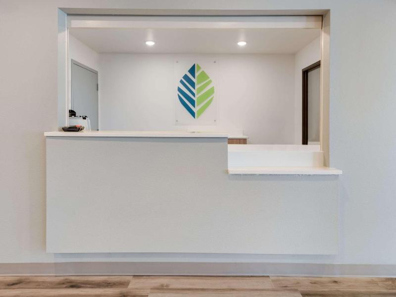 Woodspring Suites Meridian image