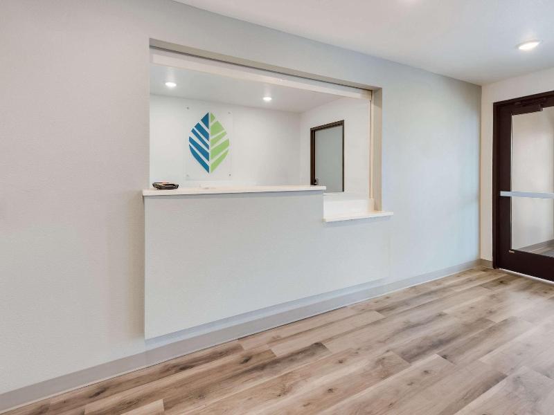 Woodspring Suites Meridian image