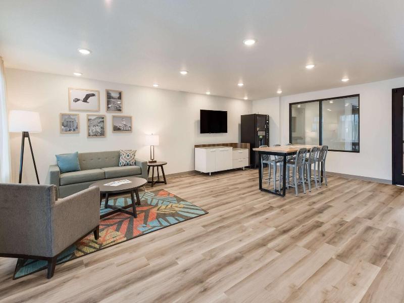 Woodspring Suites Meridian image