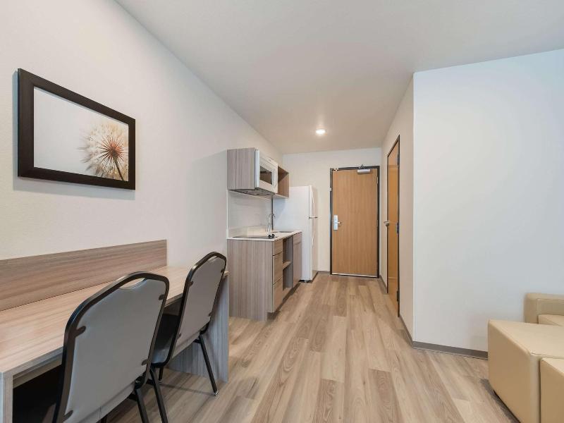 Woodspring Suites Meridian image