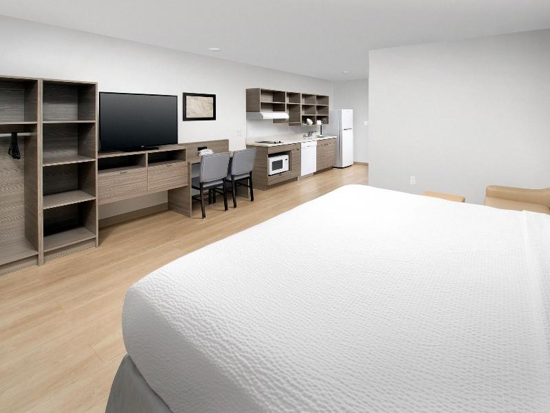 Woodspring Suites Meridian image