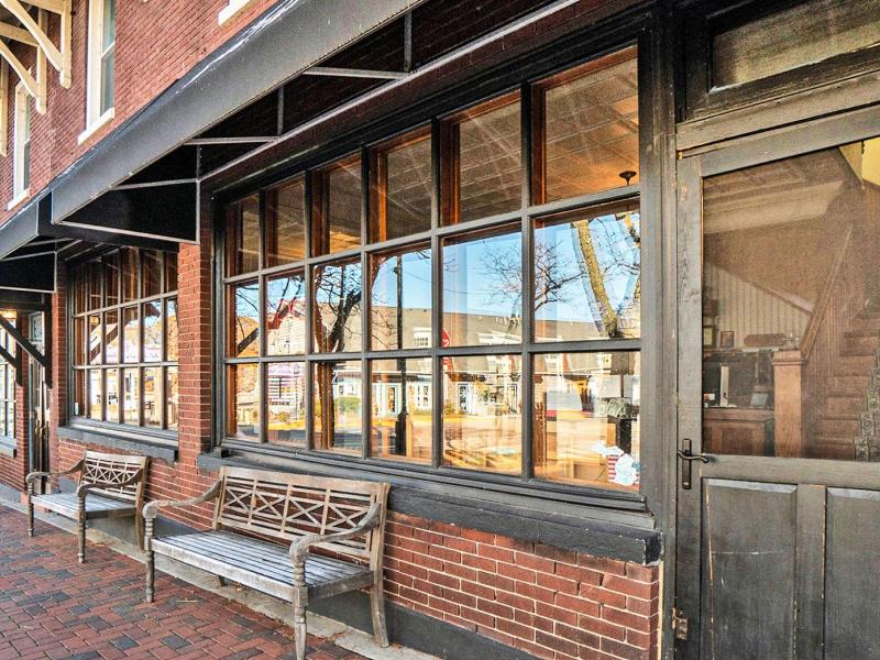 Historic Hotel Nichols 4