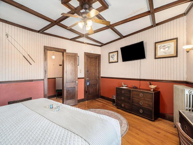 Historic Hotel Nichols image