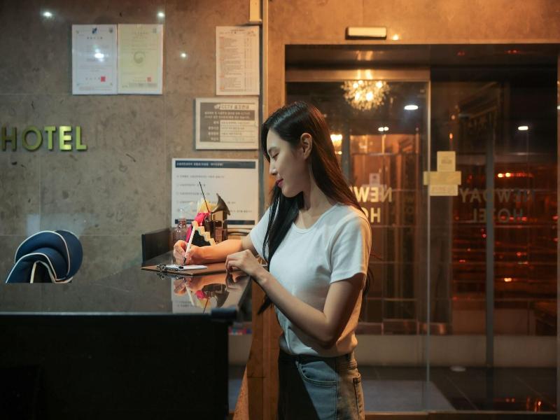 New Day Hotel Gangnam image